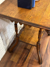 Load image into Gallery viewer, Antique Eastlake Oak Table