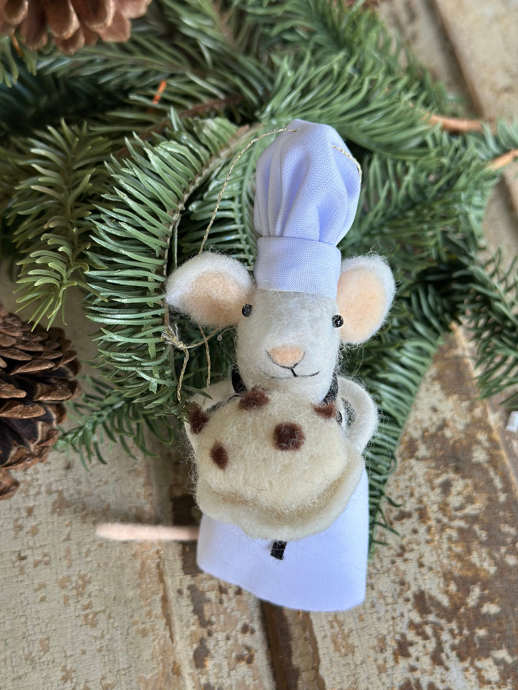 Wool Felt Mouse Chef with Pie