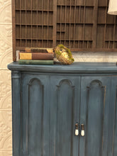 Load image into Gallery viewer, Petite Console Entry Table