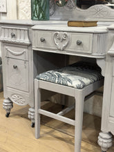 Load image into Gallery viewer, Antique Vanity Dressing Table