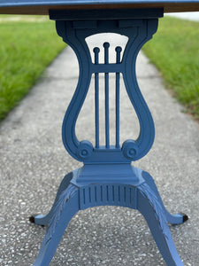 Dried Lavender Harp Table