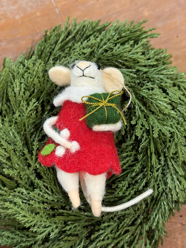 Wool felt Mouse with Gift