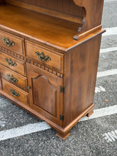 Load image into Gallery viewer, Moosehead Solid Maple Hutch