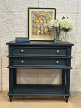 Load image into Gallery viewer, Drexel Heritage Console Nightstand Table