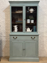 Load image into Gallery viewer, Vintage Mahogany China Cabinet