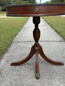 Vintage Duncan Phyfe Round Table