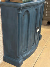 Load image into Gallery viewer, Petite Console Entry Table