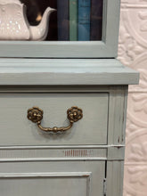 Load image into Gallery viewer, Vintage Mahogany China Cabinet