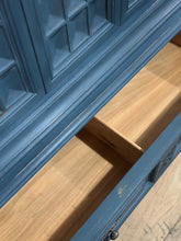 Load image into Gallery viewer, American of Martinsville Chest of Drawers