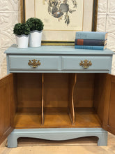 Load image into Gallery viewer, Hi Hat Line Record Cabinet