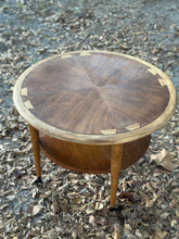Load image into Gallery viewer, Vintage Lane MCM Acclaim Table