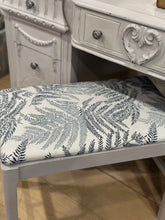 Load image into Gallery viewer, Antique Vanity Dressing Table