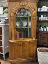 Load image into Gallery viewer, Beautiful Pine Corner Cabinet