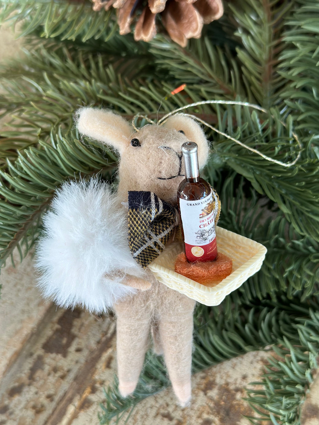 Wool Felt Mouse with tray and Wine