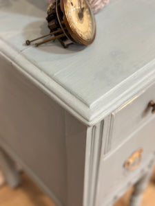 Pair of Vintage Nightstands