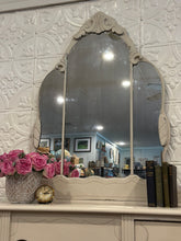 Load image into Gallery viewer, Vintage Jacobean Dressing Vanity with stool