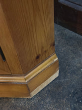 Load image into Gallery viewer, Beautiful Pine Corner Cabinet