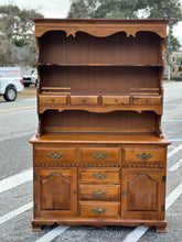 Load image into Gallery viewer, Moosehead Solid Maple Hutch