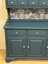 Load image into Gallery viewer, Ethan Allen 2 Piece Hutch