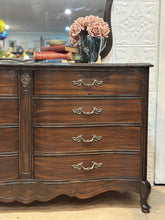 Load image into Gallery viewer, Vintage Bassett French Provincial Dresser