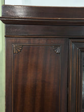 Load image into Gallery viewer, 1940’s Petite Federal Style China Cabinet