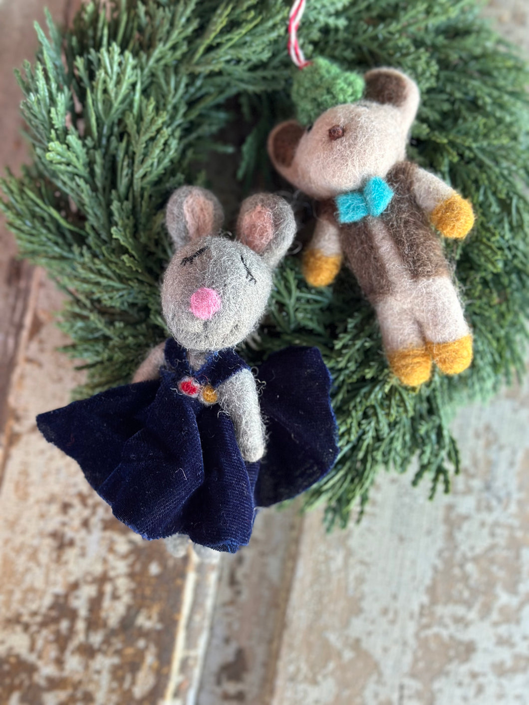 Friendsheep Billy and Nana Mouse Pair