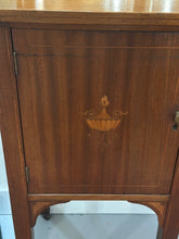 Load image into Gallery viewer, Antique Sheraton Style Buffet Sideboard