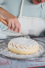 Load image into Gallery viewer, 9&quot;  bread Scoring lame for dough slashing with with 5 blades