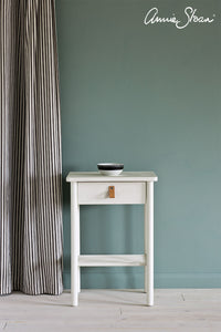Old White - Chalk Paint® by Annie Sloan