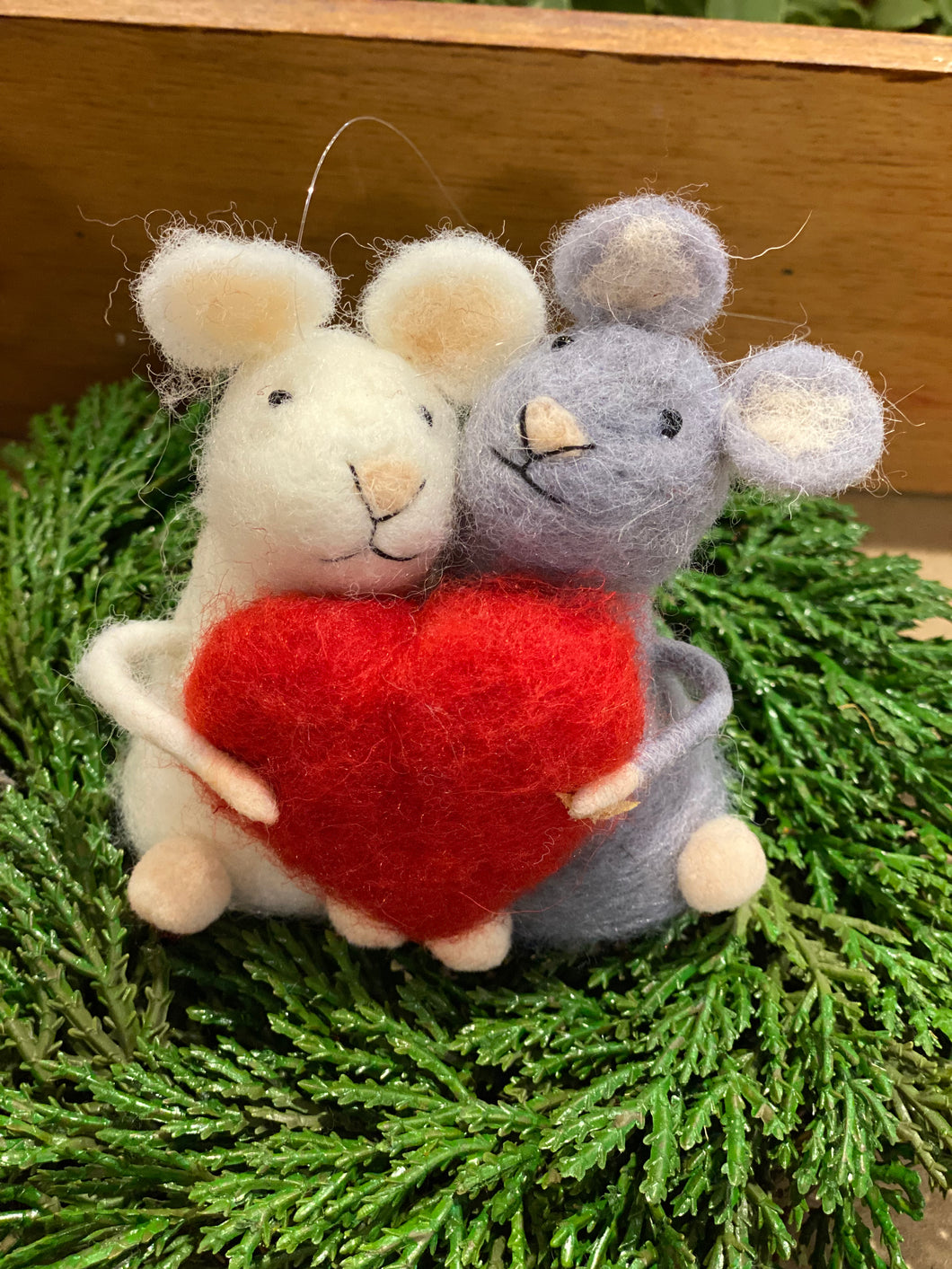 Wool Felt Mouse Pair with heart